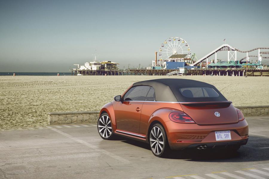  Volkswagen Beetle Cabriolet Wave Concept 2015 года  (фото 2 из 4)